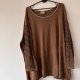 Brązowa oversize bluzka THE A PLUS, luźny krój, rękawy w pasy, r. 42