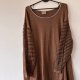Brązowa oversize bluzka THE A PLUS, luźny krój, rękawy w pasy, r. 42