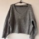 Szary sweter z dekoltem w serek i szerokimi rękawami – stylowy, ciepły, oversize XL / 42 / 14·Bardzo dobry·Zign
