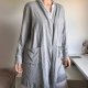 Długi Szary Kardigan Narzutka z Kieszeniami i Falbanką - Wygodny Homewear/Casual XL / 42 / 14·Bardzo dobry·Jessica
