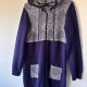 Ciepły granatowy kardigan z geometrycznym wzorem i kapturem L / 40 / 12·Bardzo dobry