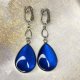 Perłowe klipsy z kobaltowymi kroplami e104/12
