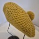 Unikatowy, żółty beret