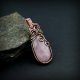 Wisiorek z różowym kwarcem