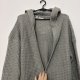 Długi szary kardigan z kapturem, miękki splot, kieszenie, przytulny model BPC 44/46