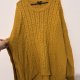 Musztardowy gruby sweter H&M, luźny krój oversize, splot warkoczowy, miękki i ciepły 8XL 9XL