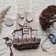 Rustykalny wieszak z domkami no 3
