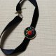 Ręcznie haftowany choker czarny na aksamitce.