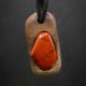 Naszyjnik "jaspis czerwony" – orzech amerykański, Wood Pendant, biżuteria z drewna, minerał, kamień, dla niej