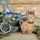 BRELOK DO KLUCZY BOHO LAMA FUNNY Z DREWNA AZTEQ