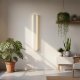 Magna Linea — duża designerska liniowa lampa ścienna z białego betonu