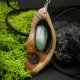 Wisiorek z drewna wiązu i chalcedon | biżuteria z duszą, natura - pirografia, prezent, dla niej, dla kobiety, walentynki