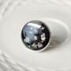 Pierścionek z dużym okrągłym czarnym oczkiem