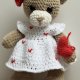 Lola miś ręcznie robiony w sukience z serduszkiem.