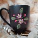 Ręcznie malowany mazurek na kwitnącej jabłoni kubek 400 ml.