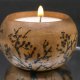 Drewniany świecznik z motywem drzew - ręcznie wypalany, idealny prezent handmade, tealight, ogień, pirografia