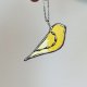 Naszyjnik ptak z żółtego szkła Wisiorek na łańcuszku Witraż