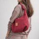 Torebka Hobo z zamszu tapicerskiego Czerwona
