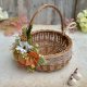 Koszyk wiklinowy z dekoracją, na stół wielkanocny