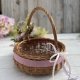 Koszyk wiklinowy z dekoracją, na stół wielkanocny