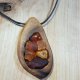 Zawieszka Wisior drewno bursztyn