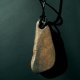 Zawieszka Wisior drewno bursztyn