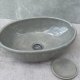 Szara nakrapiana umywalka ceramiczną ręcznie robiona