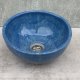 Niebieska ceramiczna umywalka nablatowa – rustykalna miska łazienkowa