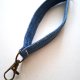 Breloczek zakładany na nadgarstek Jeansowy