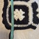 Ręcznie robiona czapka Bonnetka – Klasyczna czerń i biel – Styl Retro / Crochet