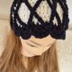 Szydełkowa opaska na głowę z motywem gorsetowym | Czarno-biała, handmade