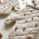 Rękawice kuchenne 2 szt. z haftem marchewek i stokrotek | prezent handmade do kuchni