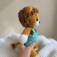 Szydełkowy Lew Amigurumi w ogrodniczkach | Maskotka Handmade Pluszowa