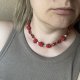 Naszyjnik choker Maliny z koralem i złotymi akcentami, soczysty letni naszyjnik handmade