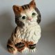 Ceramiczna skarbonka kot vintage | Ręcznie malowany kotek retro PRL