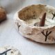 Ceramiczna misa rytualna / kadzielnica z runą ochrony Algiz