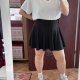 Zestaw: biała koszulka V-neck + czarna spódnico-spodenki Shein 4XL / 48 / 20