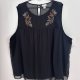 Czarna bluzka bez rękawów z haftem boho Ava & Viv oversize plus size 7XL / 54 / 26
