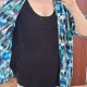 Niebieska koszula oversize w abstrakcyjny print plisowana szeroki kołnierz plus size George + top 8XL / 56 / 28