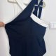 Czarny asymetryczny top Shein Curve 4XL z białymi ramiączkami 4XL / 48 / 20
