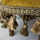 Podnóżek pufa ottoman welur musztardowy kolor chwosty frędzle
