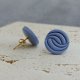Kolczyki wkrętki – Błękitne spirale – Stal szlachetna pozłacana – Minimalistyczne