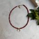 Ceramiczny choker z wisiorkiem w kształcie lunuli
