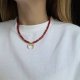 Ceramiczny choker z wisiorkiem w kształcie lunuli