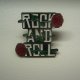 METALOWA EMALIOWANA PRZYPINKA PIN ROCK AND ROOL