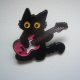 METALOWA EMALIOWANA PIN PRZYPINKA CZARNY KOT KOTEK Z GITARĄ