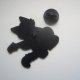 METALOWA EMALIOWANA PIN PRZYPINKA CZARNY KOT KOTEK Z GITARĄ
