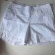 Białe szorty elastyczne dlugie Plus Size 5XL / 50 / 22