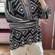 Ashley Stewart bluzka 7XL 54 czarno-biała geometryczna oversize Plus Size elegancka 7XL / 54 / 26