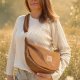 Torebka crossbody z tkaniny 'wool look' Orzech Laskowy